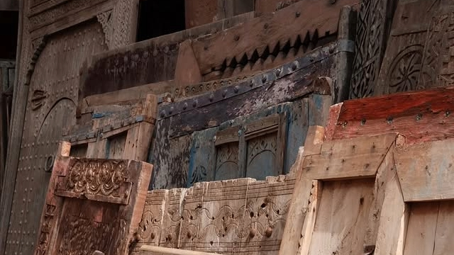 Bab el-Khemis Flea Market